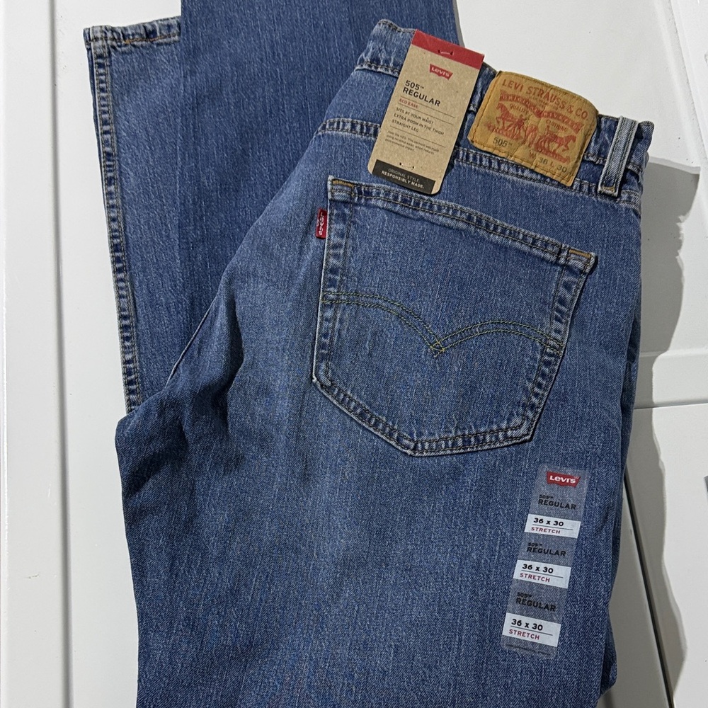 🆕 Levi's Men's Straight Blue Jeans 36
